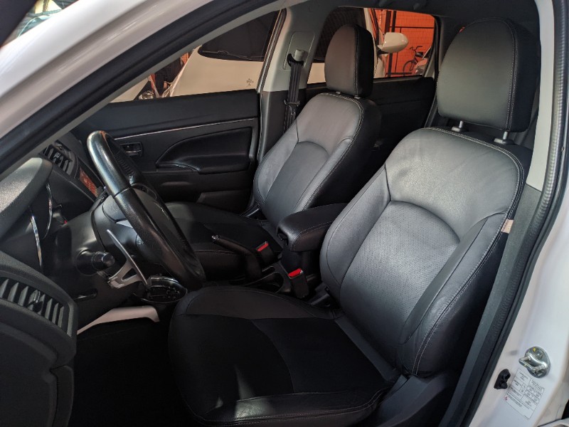 MITSUBISHI ASX 2.0 AWD 16V FLEX 4P AUTOMÁTICO 2017/2018 RICARDO VEÍCULOS TEUTÔNIA / Carros no Vale MITSUBISHI ASX 2.0 AWD 16V FLEX 4P AUTOMÁTICO 2017/2018 RICARDO VEÍCULOS TEUTÔNIA / Carros no Vale