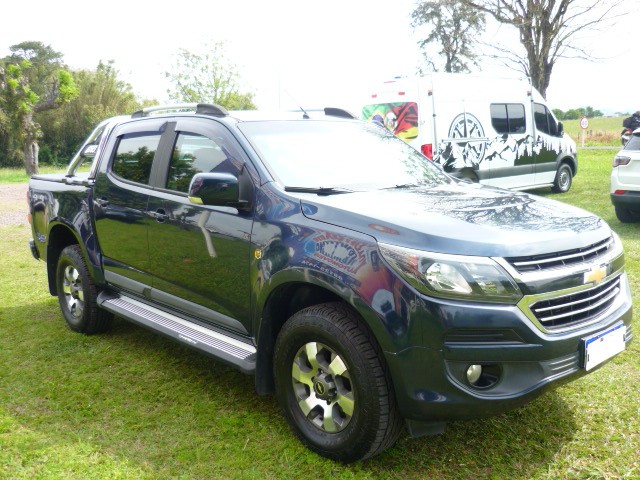 CHEVROLET S-10 PICK-UP LT 2.8 TDI 4X4 CD DIESEL AUT 2016/2017 PREMIUM AUTOMÓVEIS ARROIO DO MEIO / Carros no Vale CHEVROLET S-10 PICK-UP LT 2.8 TDI 4X4 CD DIESEL AUT 2016/2017 PREMIUM AUTOMÓVEIS ARROIO DO MEIO / Carros no Vale
