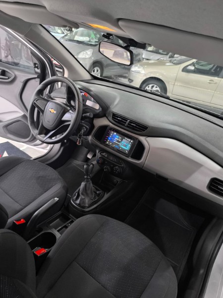 CHEVROLET ONIX 1.0 2018/2018 TIAGO AUTOMÓVEIS VENÂNCIO AIRES / Carros no Vale