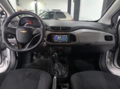 CHEVROLET ONIX 1.0 2018/2018 TIAGO AUTOMÓVEIS VENÂNCIO AIRES / Carros no Vale