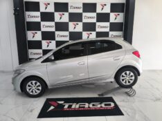 CHEVROLET ONIX 1.0 2018/2018 TIAGO AUTOMÓVEIS VENÂNCIO AIRES / Carros no Vale