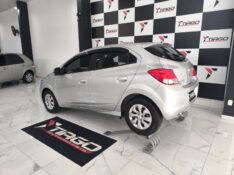 CHEVROLET ONIX 1.0 2018/2018 TIAGO AUTOMÓVEIS VENÂNCIO AIRES / Carros no Vale