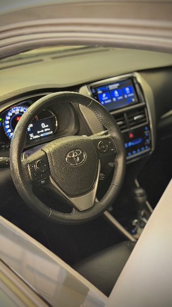 TOYOTA YARIS HATCH XLS 1.5 CVT 2019/2019 MALAGGI VEÍCULOS ENCANTADO / Carros no Vale TOYOTA YARIS HATCH XLS 1.5 CVT 2019/2019 MALAGGI VEÍCULOS ENCANTADO / Carros no Vale