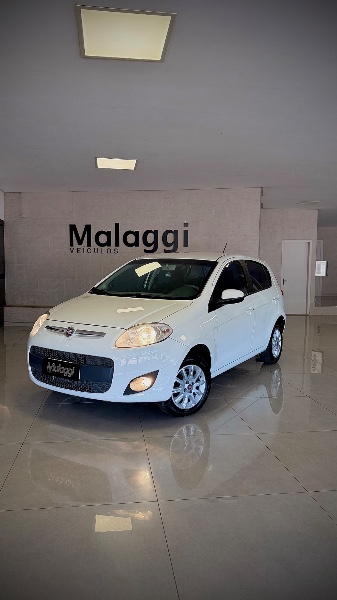 FIAT PALIO 1.0 MPI ATTRACTIVE 8V FLEX 4P MANUAL 2012/2013 MALAGGI VEÍCULOS ENCANTADO / Carros no Vale