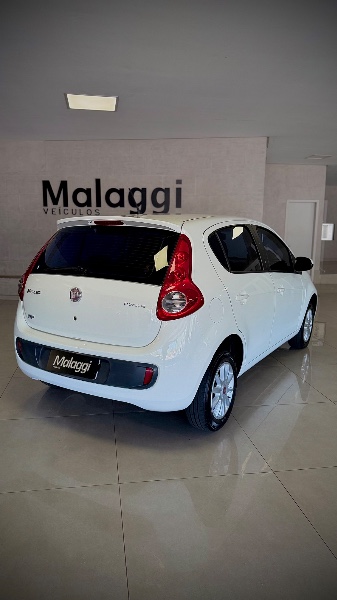 FIAT PALIO 1.0 MPI ATTRACTIVE 8V FLEX 4P MANUAL 2012/2013 MALAGGI VEÍCULOS ENCANTADO / Carros no Vale