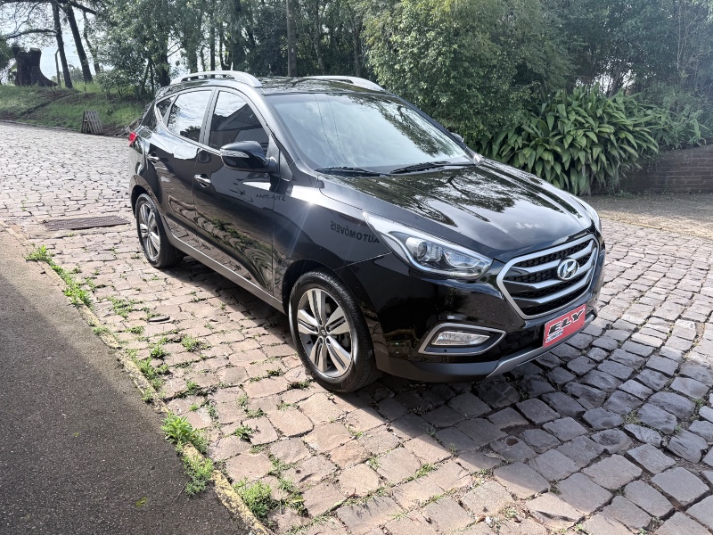 HYUNDAI IX 35 2.0 2017/2017 ELY AUTOMÓVEIS LAJEADO / Carros no Vale HYUNDAI IX 35 2.0 2017/2017 ELY AUTOMÓVEIS LAJEADO / Carros no Vale