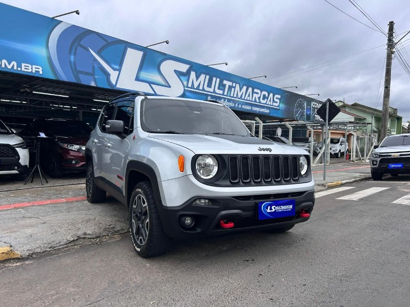 JEEP RENEGADE TRAILHAWK 2.0 4X4 TB DIESEL AUT 2016/2016 LS MULTIMARCAS VENÂNCIO AIRES / Carros no Vale JEEP RENEGADE TRAILHAWK 2.0 4X4 TB DIESEL AUT 2016/2016 LS MULTIMARCAS VENÂNCIO AIRES / Carros no Vale