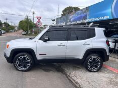 JEEP RENEGADE TRAILHAWK 2.0 4X4 TB DIESEL AUT 2016/2016 LS MULTIMARCAS VENÂNCIO AIRES / Carros no Vale