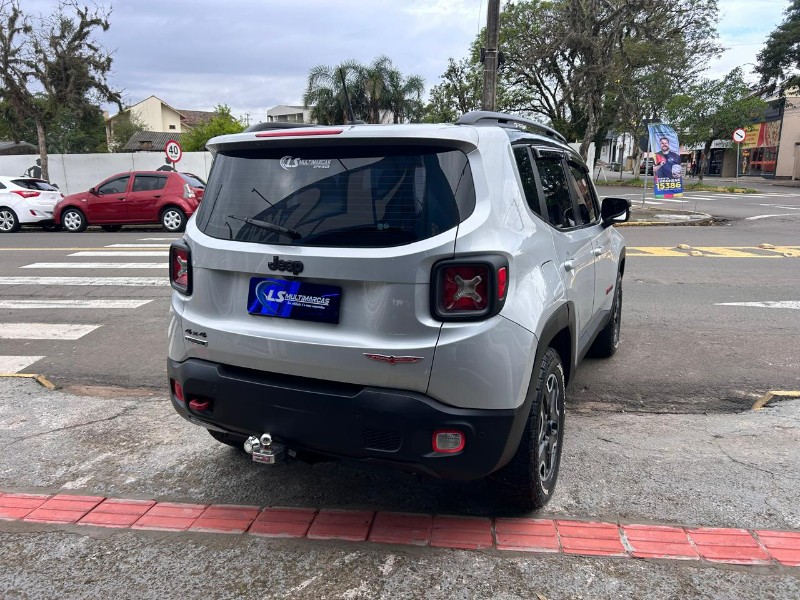 JEEP RENEGADE TRAILHAWK 2.0 4X4 TB DIESEL AUT 2016/2016 LS MULTIMARCAS VENÂNCIO AIRES / Carros no Vale JEEP RENEGADE TRAILHAWK 2.0 4X4 TB DIESEL AUT 2016/2016 LS MULTIMARCAS VENÂNCIO AIRES / Carros no Vale