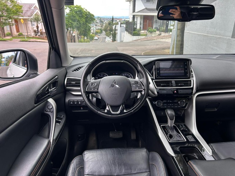MITSUBISHI ECLIPSE CROSS HPE-S AWC SPORT 2020/2020 LS MULTIMARCAS VENÂNCIO AIRES / Carros no Vale