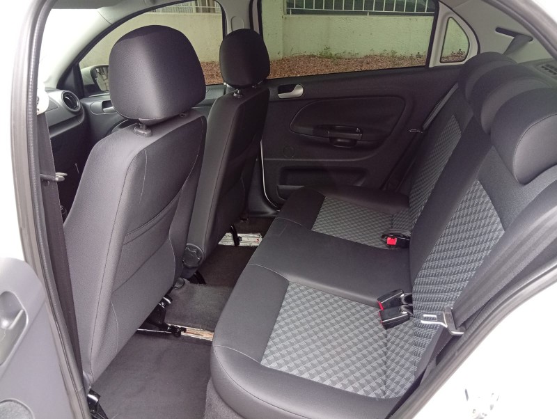 VOLKSWAGEN VOYAGE 1.0 2014/2015 ALTERNATIVA VEÍCULOS LAJEADO / Carros no Vale