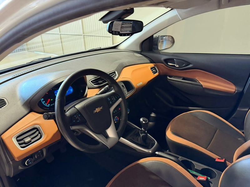 Chevrolet Onix 1.4 Active 2017/2018 SIM VEÍCULOS PORTO ALEGRE / Carros no Vale