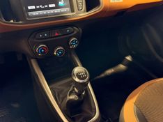 Chevrolet Onix 1.4 Active 2017/2018 SIM VEÍCULOS PORTO ALEGRE / Carros no Vale