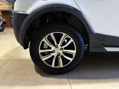 Chevrolet Onix 1.4 Active 2017/2018 SIM VEÍCULOS PORTO ALEGRE / Carros no Vale