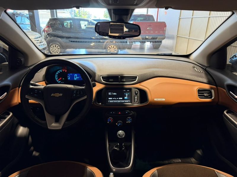 Chevrolet Onix 1.4 Active 2017/2018 SIM VEÍCULOS PORTO ALEGRE / Carros no Vale