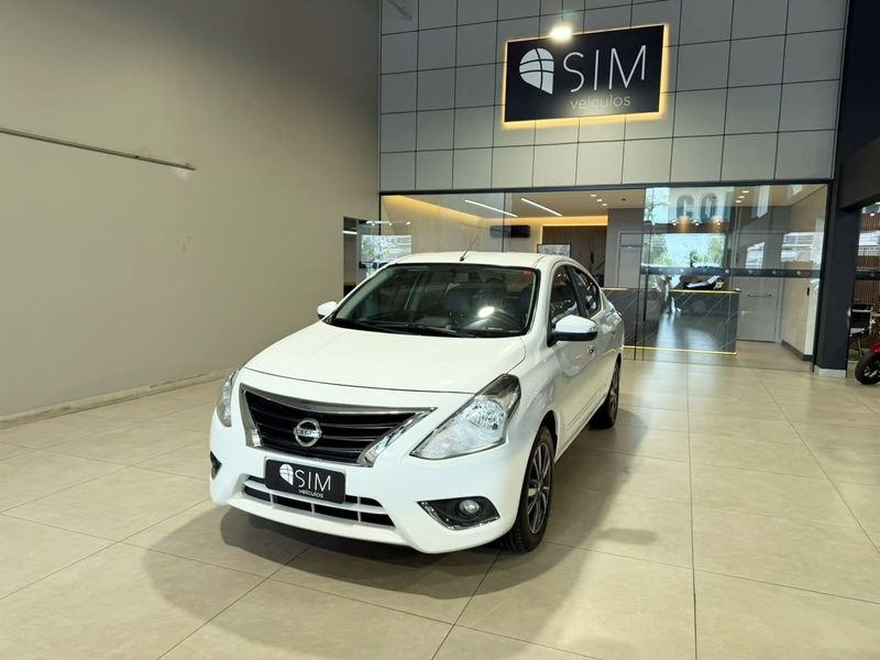 Nissan Versa 1.6 Sl Cvt 16v 2019/2020 SIM VEÍCULOS PORTO ALEGRE / Carros no Vale