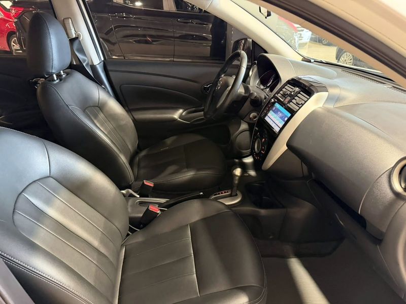 Nissan Versa 1.6 Sl Cvt 16v 2019/2020 SIM VEÍCULOS PORTO ALEGRE / Carros no Vale
