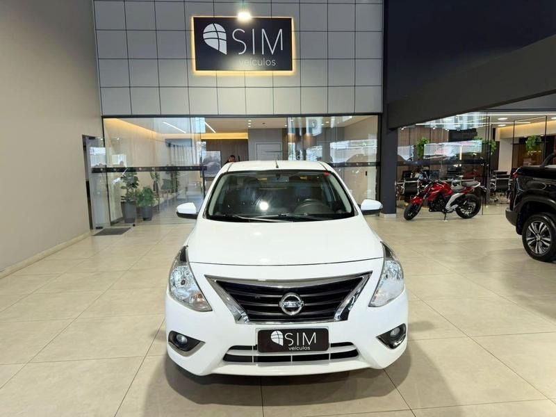 Nissan Versa 1.6 Sl Cvt 16v 2019/2020 SIM VEÍCULOS PORTO ALEGRE / Carros no Vale