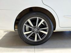 Nissan Versa 1.6 Sl Cvt 16v 2019/2020 SIM VEÍCULOS PORTO ALEGRE / Carros no Vale