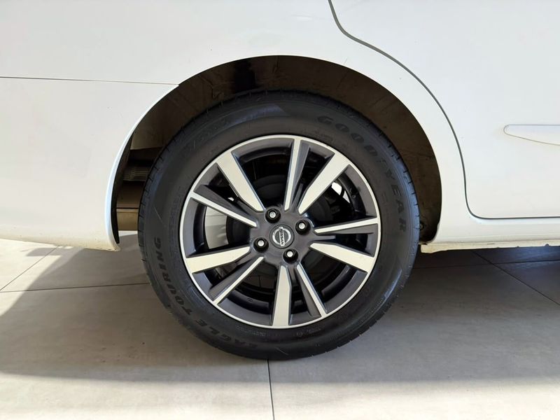 Nissan Versa 1.6 Sl Cvt 16v 2019/2020 SIM VEÍCULOS PORTO ALEGRE / Carros no Vale