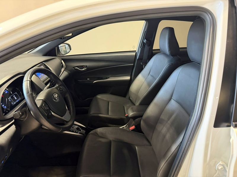 Toyota Yaris 1.5 16v Xs Connect Multidrive 2020/2020 SIM VEÍCULOS PORTO ALEGRE / Carros no Vale