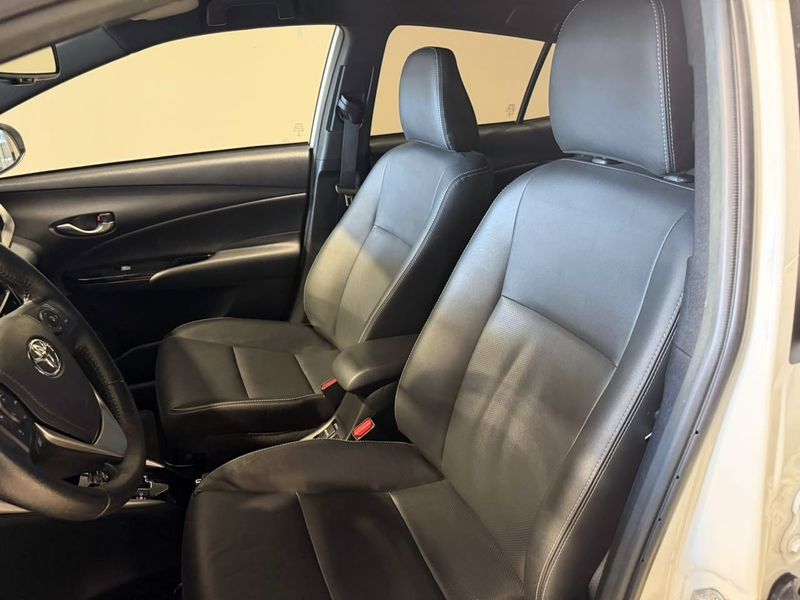 Toyota Yaris 1.5 16v Xs Connect Multidrive 2020/2020 SIM VEÍCULOS PORTO ALEGRE / Carros no Vale