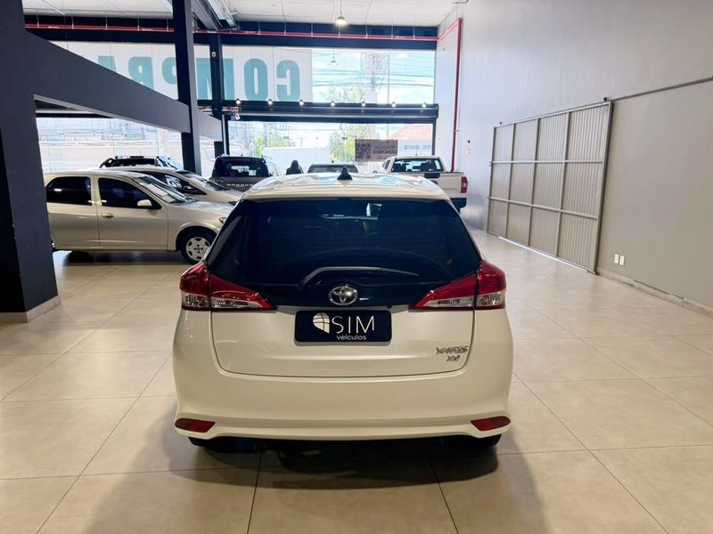 Toyota Yaris 1.5 16v Xs Connect Multidrive 2020/2020 SIM VEÍCULOS PORTO ALEGRE / Carros no Vale