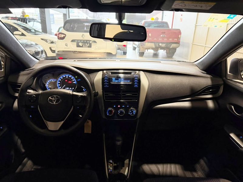 Toyota Yaris Hb Xl 13 2018/2019 SIM VEÍCULOS PORTO ALEGRE / Carros no Vale