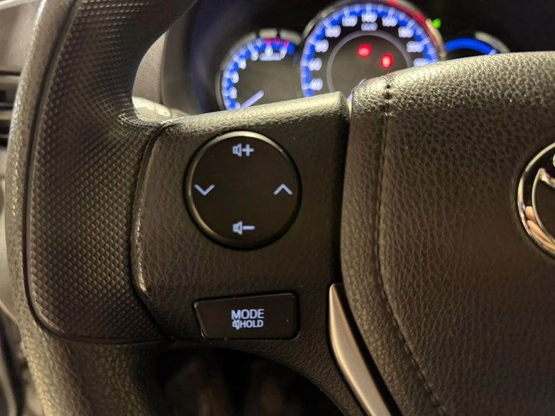 Toyota Yaris Hb Xl 13 2018/2019 SIM VEÍCULOS PORTO ALEGRE / Carros no Vale