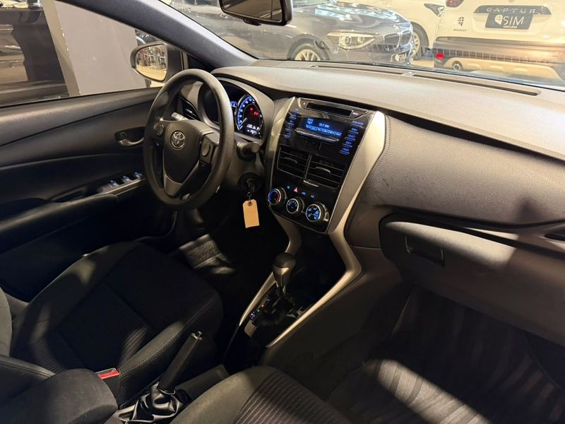 Toyota Yaris Hb Xl 13 2018/2019 SIM VEÍCULOS PORTO ALEGRE / Carros no Vale