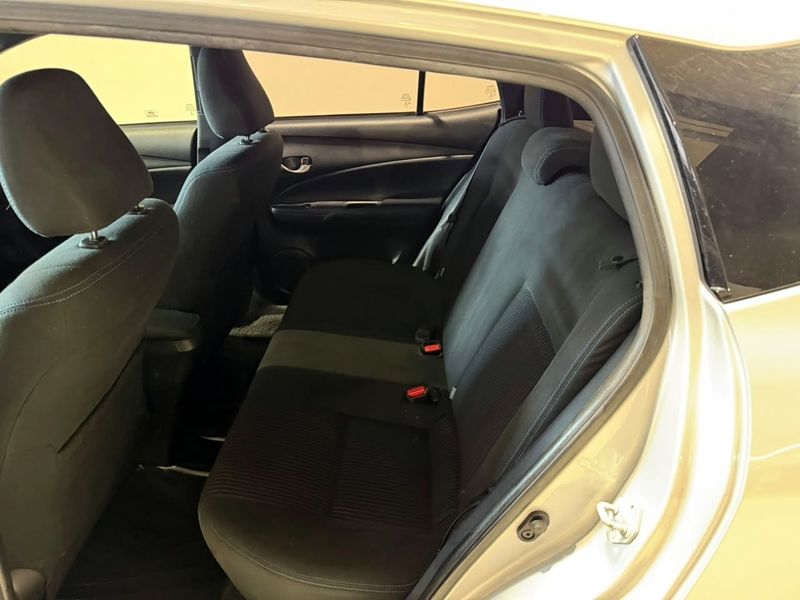 Toyota Yaris Hb Xl 13 2018/2019 SIM VEÍCULOS PORTO ALEGRE / Carros no Vale