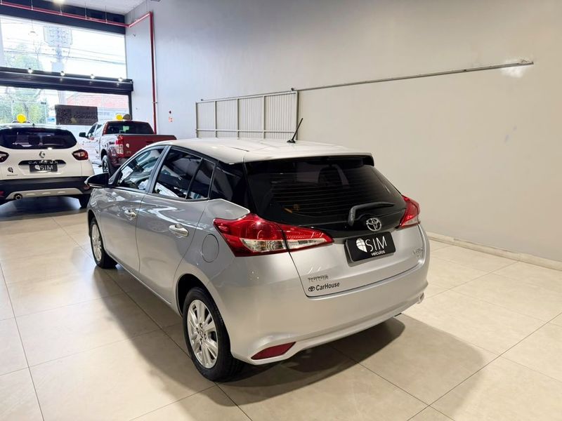 Toyota Yaris Hb Xl 13 2018/2019 SIM VEÍCULOS PORTO ALEGRE / Carros no Vale