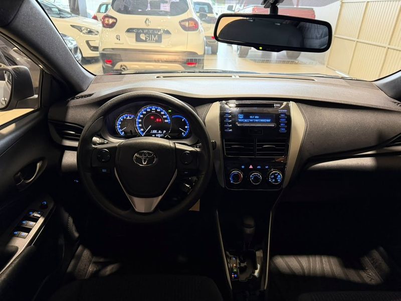 Toyota Yaris Hb Xl 13 2018/2019 SIM VEÍCULOS PORTO ALEGRE / Carros no Vale