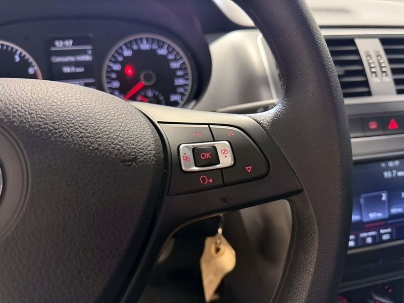 Volkswagen Fox Connect 1.6 8v 2020/2021 SIM VEÍCULOS PORTO ALEGRE / Carros no Vale Volkswagen Fox Connect 1.6 8v 2020/2021 SIM VEÍCULOS PORTO ALEGRE / Carros no Vale
