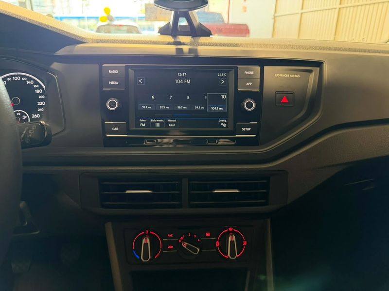 Volkswagen Polo 1.6 Msi Total 2019/2020 SIM VEÍCULOS PORTO ALEGRE / Carros no Vale