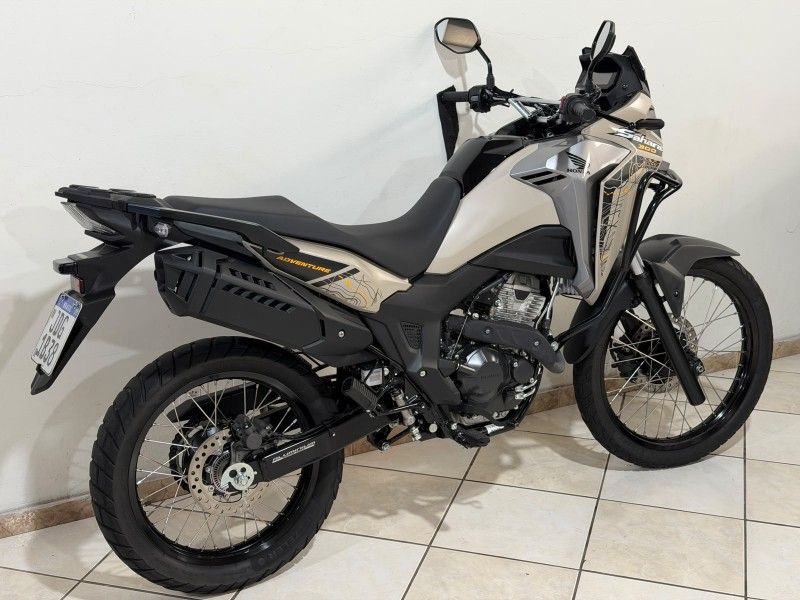 HONDA SAHARA 300 ADVENTURE 2024/2025 SUL SERRA MOTORS CAXIAS DO SUL / Carros no Vale