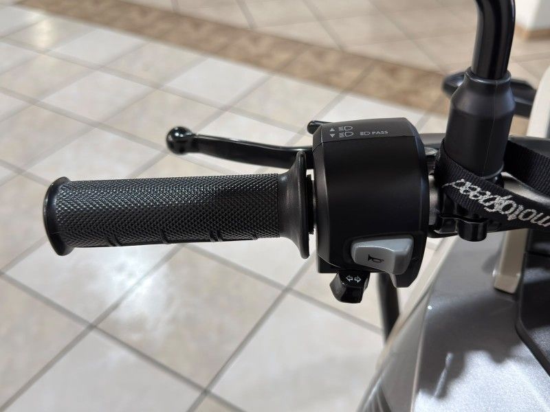 HONDA SAHARA 300 ADVENTURE 2024/2025 SUL SERRA MOTORS CAXIAS DO SUL / Carros no Vale