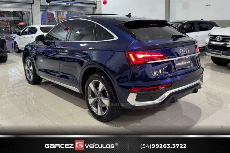 AUDI Q5 2.0 SPORTBACK S-LINE QUATTRO 2021/2022 GARCEZ VEÍCULOS BENTO GONÇALVES / Carros no Vale AUDI Q5 2.0 SPORTBACK S-LINE QUATTRO 2021/2022 GARCEZ VEÍCULOS BENTO GONÇALVES / Carros no Vale