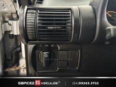 CHEVROLET CORSA 1.0 MPFI CLASSIC SEDAN 8V 2005/2005 GARCEZ VEÍCULOS BENTO GONÇALVES / Carros no Vale