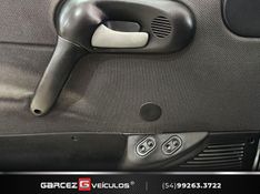 CHEVROLET CORSA 1.0 MPFI CLASSIC SEDAN 8V 2005/2005 GARCEZ VEÍCULOS BENTO GONÇALVES / Carros no Vale