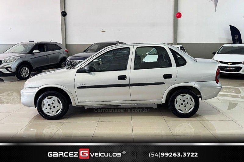 CHEVROLET CORSA 1.0 MPFI CLASSIC SEDAN 8V 2005/2005 GARCEZ VEÍCULOS BENTO GONÇALVES / Carros no Vale