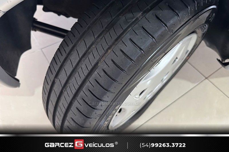 CHEVROLET CORSA 1.0 MPFI CLASSIC SEDAN 8V 2005/2005 GARCEZ VEÍCULOS BENTO GONÇALVES / Carros no Vale