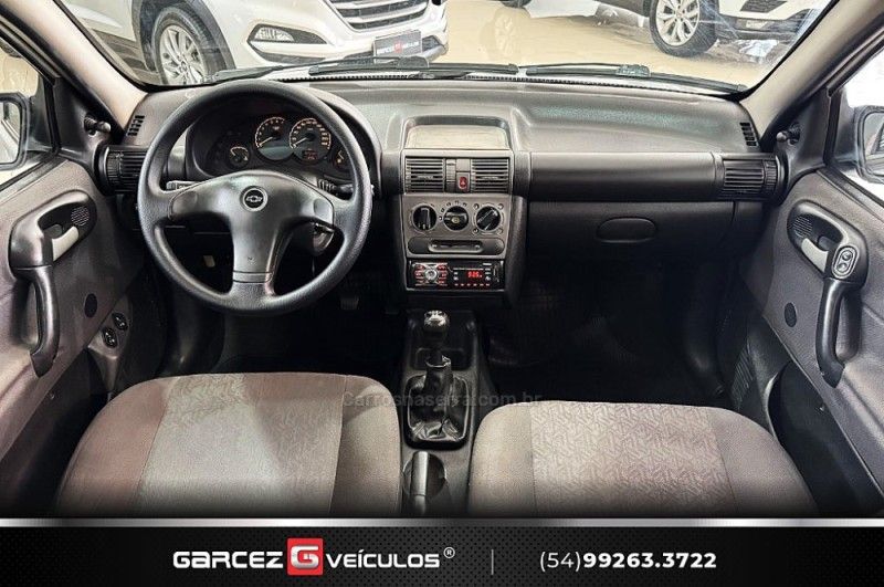 CHEVROLET CORSA 1.0 MPFI CLASSIC SEDAN 8V 2005/2005 GARCEZ VEÍCULOS BENTO GONÇALVES / Carros no Vale