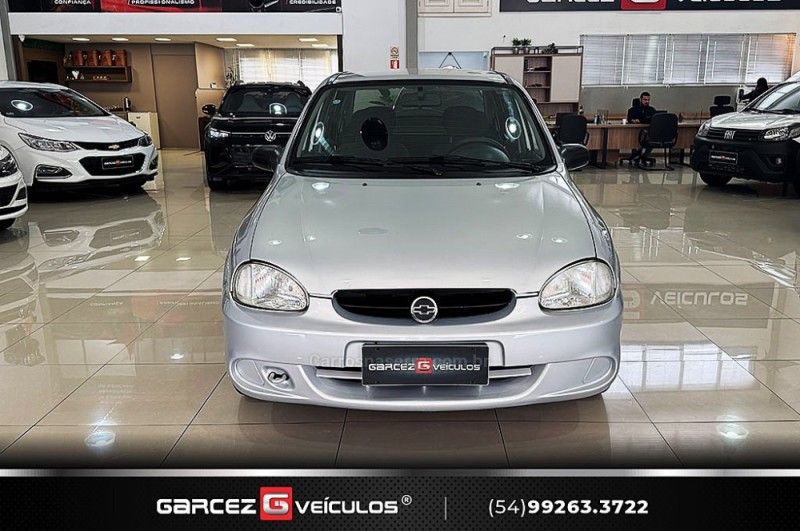 CHEVROLET CORSA 1.0 MPFI CLASSIC SEDAN 8V 2005/2005 GARCEZ VEÍCULOS BENTO GONÇALVES / Carros no Vale