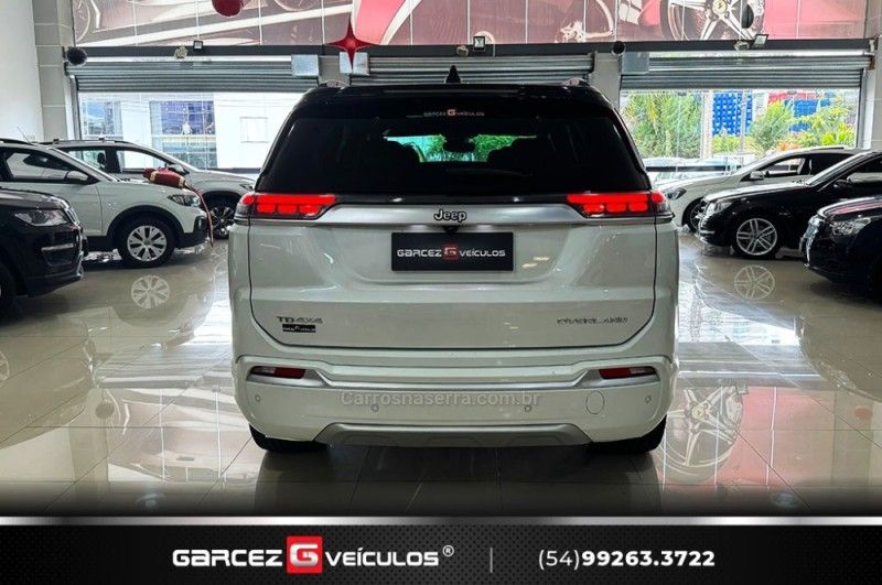 JEEP COMMANDER 2.0 OVERLAND TD380 4X4 TURBO 2021/2022 GARCEZ VEÍCULOS BENTO GONÇALVES / Carros no Vale