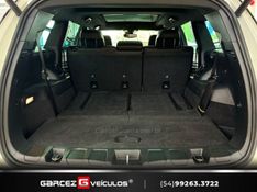 JEEP COMMANDER 2.0 OVERLAND TD380 4X4 TURBO 2021/2022 GARCEZ VEÍCULOS BENTO GONÇALVES / Carros no Vale