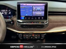 JEEP COMMANDER 2.0 OVERLAND TD380 4X4 TURBO 2021/2022 GARCEZ VEÍCULOS BENTO GONÇALVES / Carros no Vale
