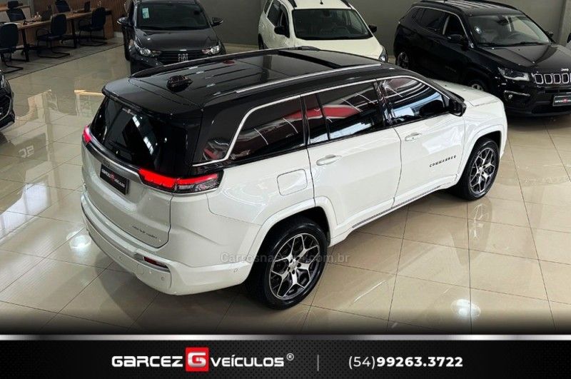 JEEP COMMANDER 2.0 OVERLAND TD380 4X4 TURBO 2021/2022 GARCEZ VEÍCULOS BENTO GONÇALVES / Carros no Vale