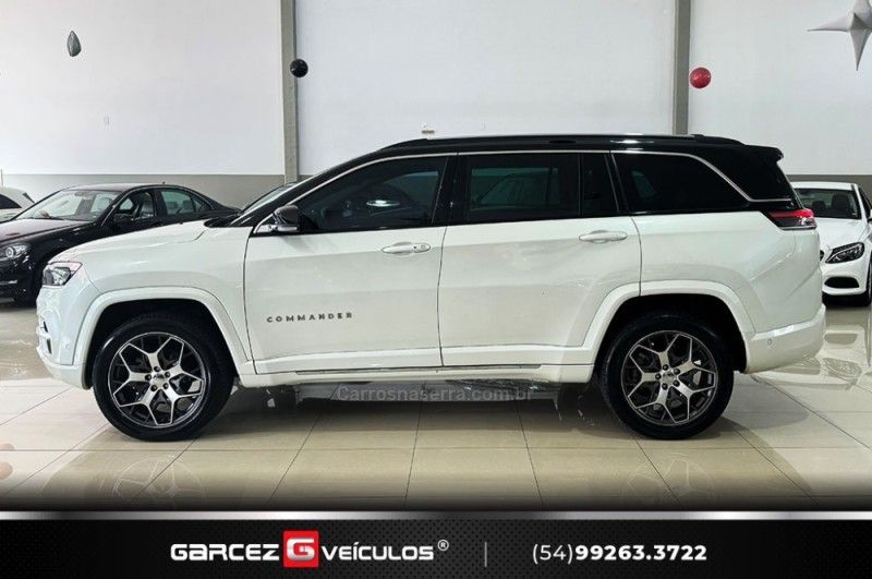 JEEP COMMANDER 2.0 OVERLAND TD380 4X4 TURBO 2021/2022 GARCEZ VEÍCULOS BENTO GONÇALVES / Carros no Vale