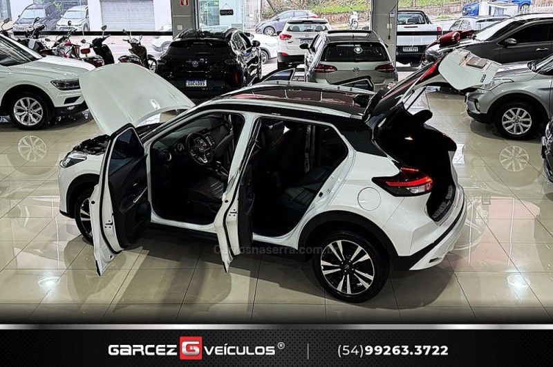 NISSAN KICKS 1.6 EXCLUSIVE 16V 2022/2023 GARCEZ VEÍCULOS BENTO GONÇALVES / Carros no Vale